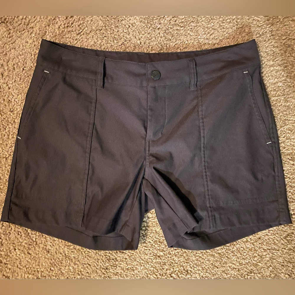 Women’s Stio Coburn Shorts - Size 8 - Charcoal